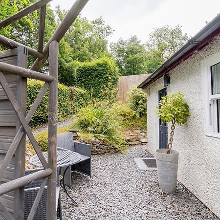 Squirrel Bank, With A Hot Tub & Parking Villa Bowness-on-Windermere Exteriör bild